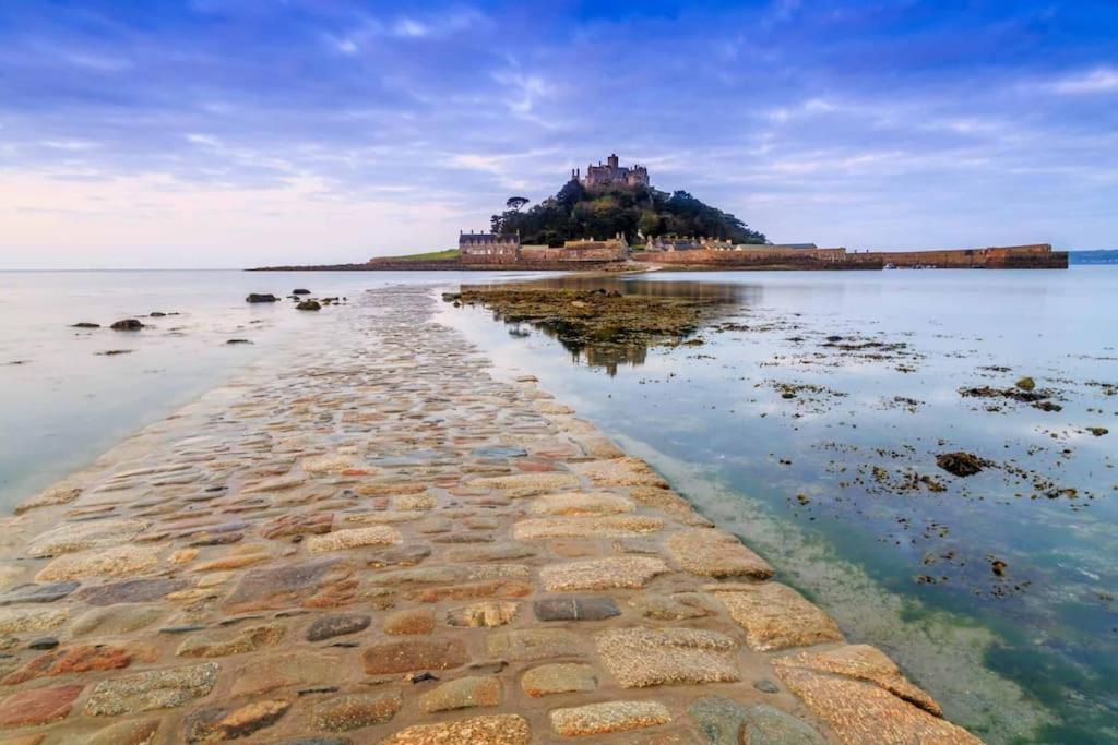 펜젠스 Cosy Country Getaway, 5 Mins From The Sea 빌라 외부 사진