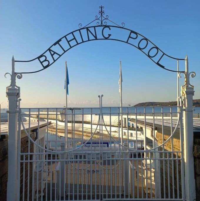 펜젠스 Cosy Country Getaway, 5 Mins From The Sea 빌라 외부 사진