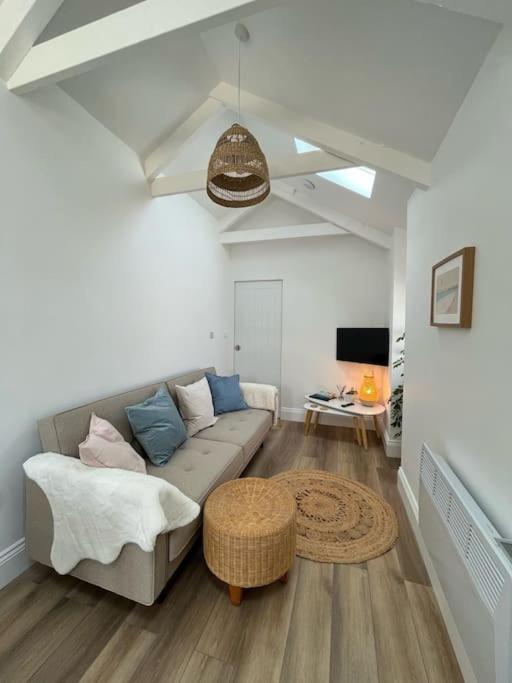 펜젠스 Cosy Country Getaway, 5 Mins From The Sea 빌라 외부 사진
