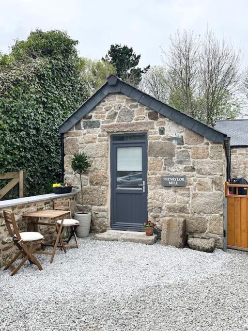 펜젠스 Cosy Country Getaway, 5 Mins From The Sea 빌라 외부 사진